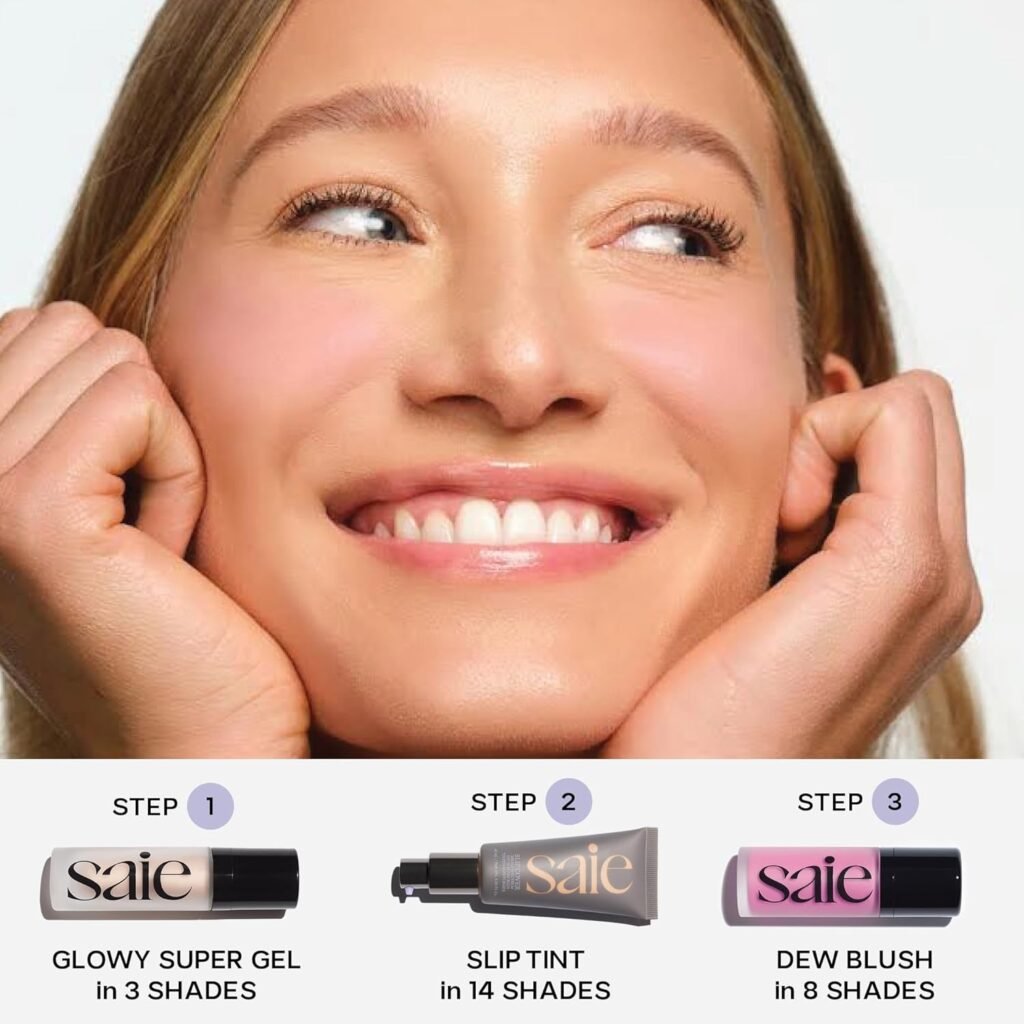 Saie Glowy Super Gel Review 2026: Is This the Ultimate Primer for "Glass Skin" Glow? A close-up of the Saie Glowy Super Gel pump bottle in the shade "Starglow," with a small drop of the shimmering gel placed on a fingertip against a soft, neutral background.